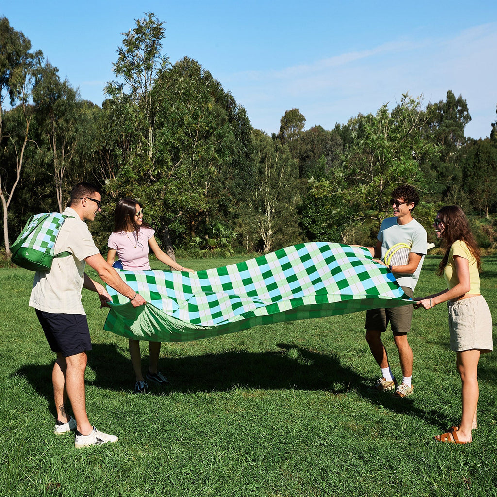 dock and bay picnic blanket