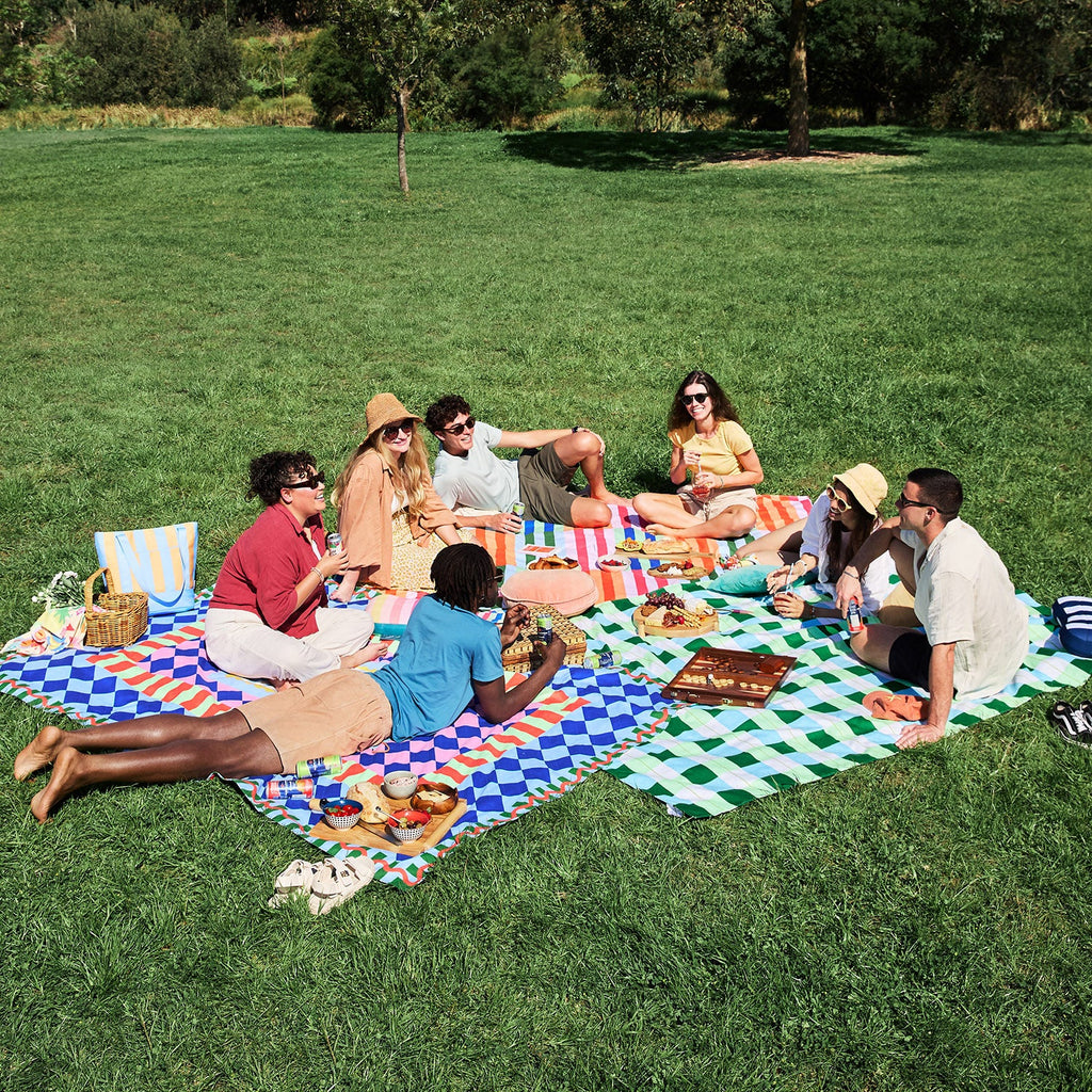 dock and bay picnic blanket