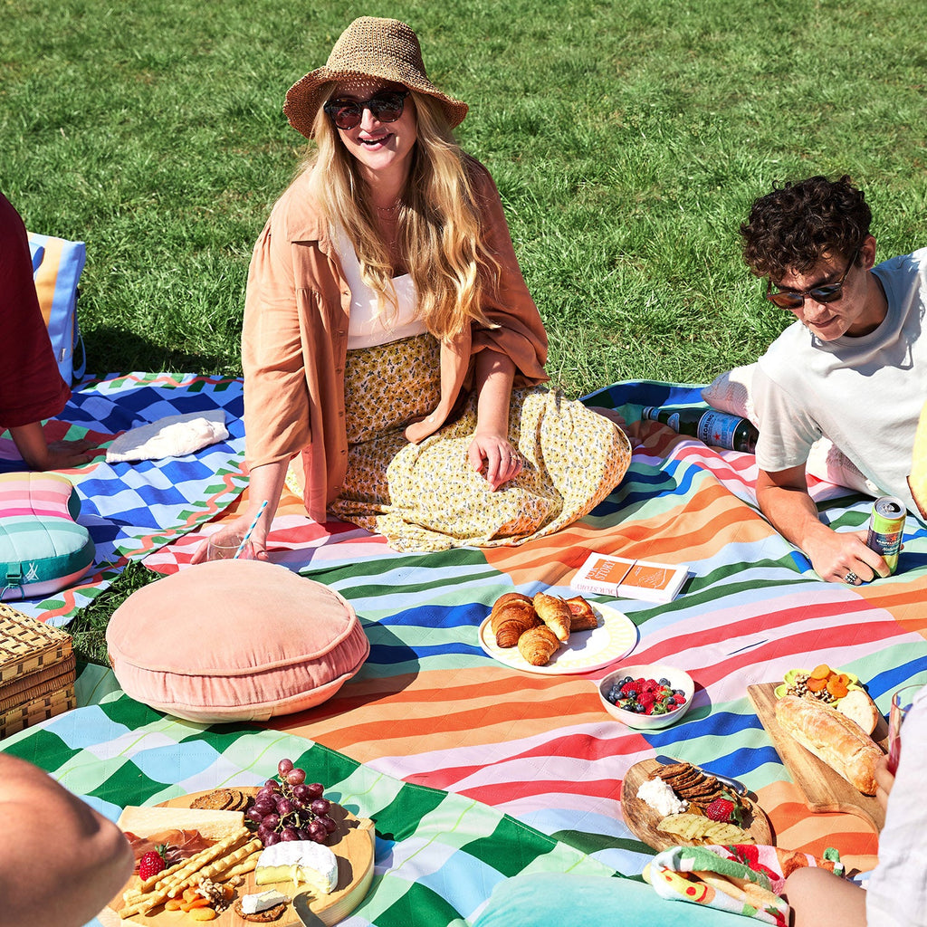 dock and bay picnic blanket