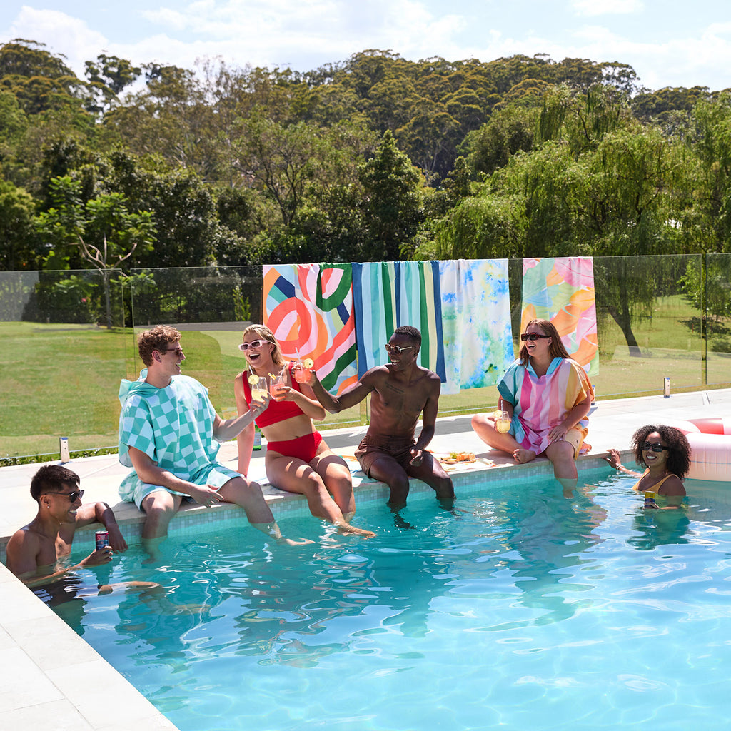 dock and bay poncho adults